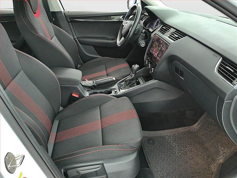 Škoda Octavia (2019) Style 2.0 TDI, Automat, Navi - fotka 9 z 16