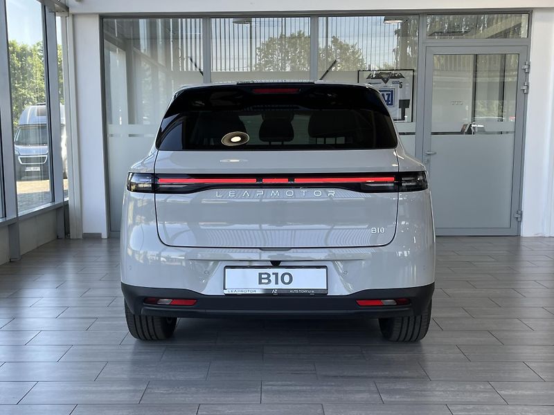 Leapmotor B10 (2026) Design HYBRID EV - fotka 5 z 16