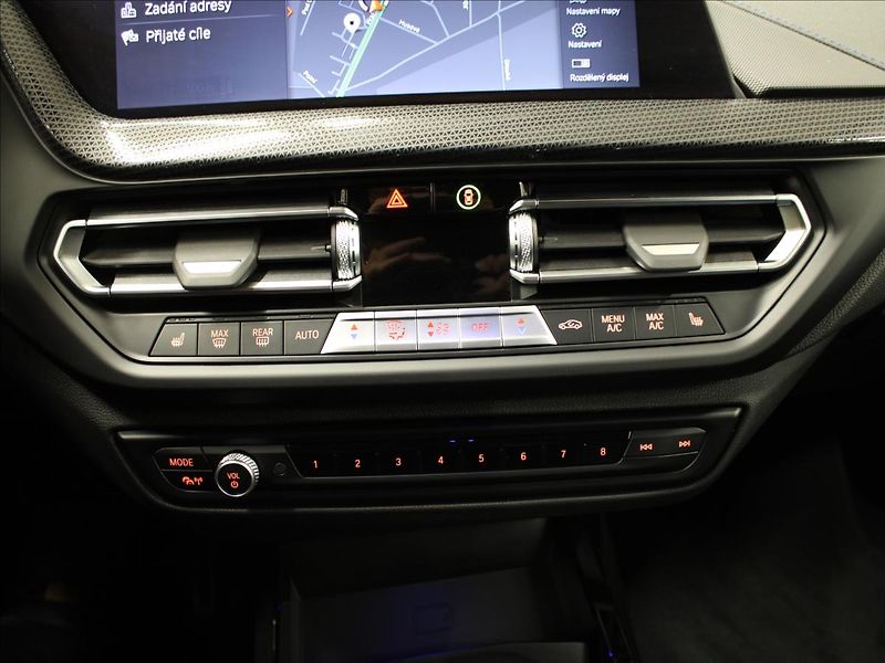 BMW Řada 2 1,5 218i Gran Coupe M Sport - fotka 26 z 37