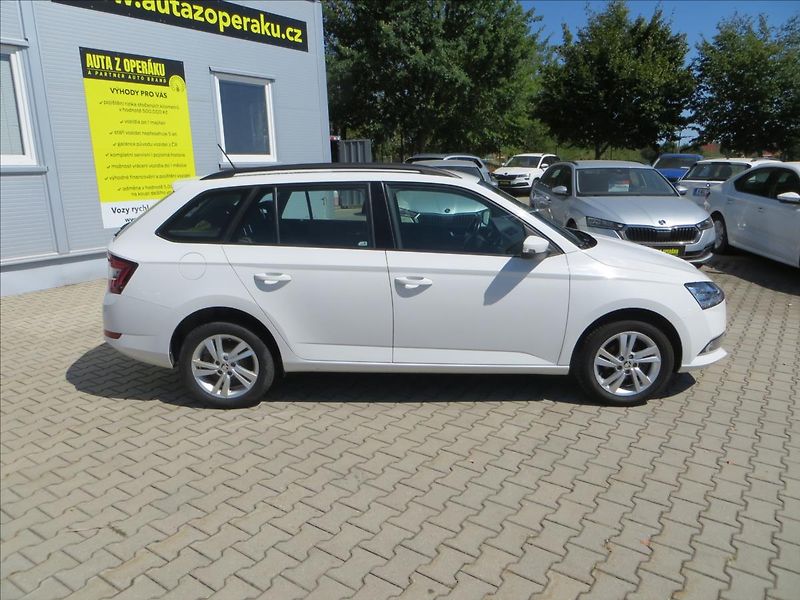 Škoda Fabia 1,0 TSI Style Tažné ČR - fotka 9 z 22