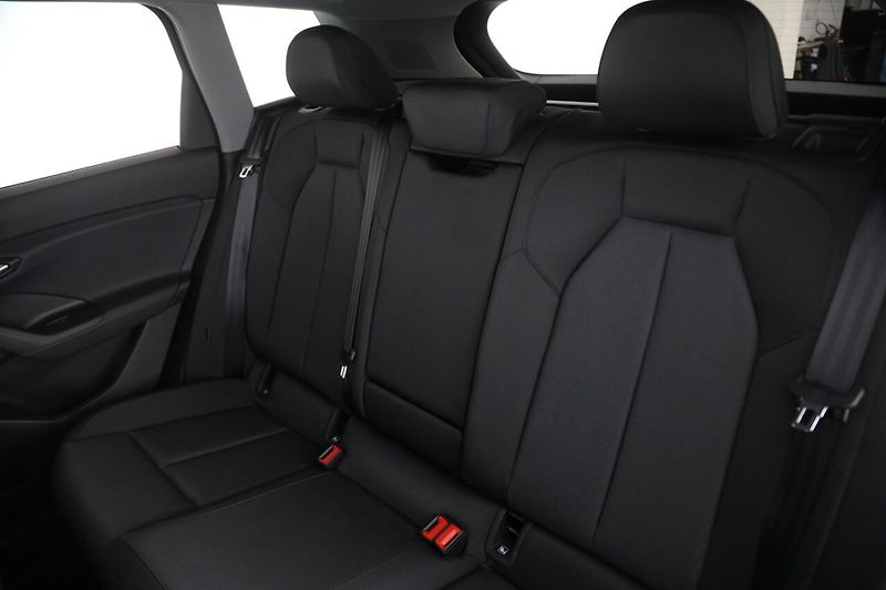 Audi Q6 e-tron perf. S-Line B&O Vzduch HuD Pa - fotka 11 z 13
