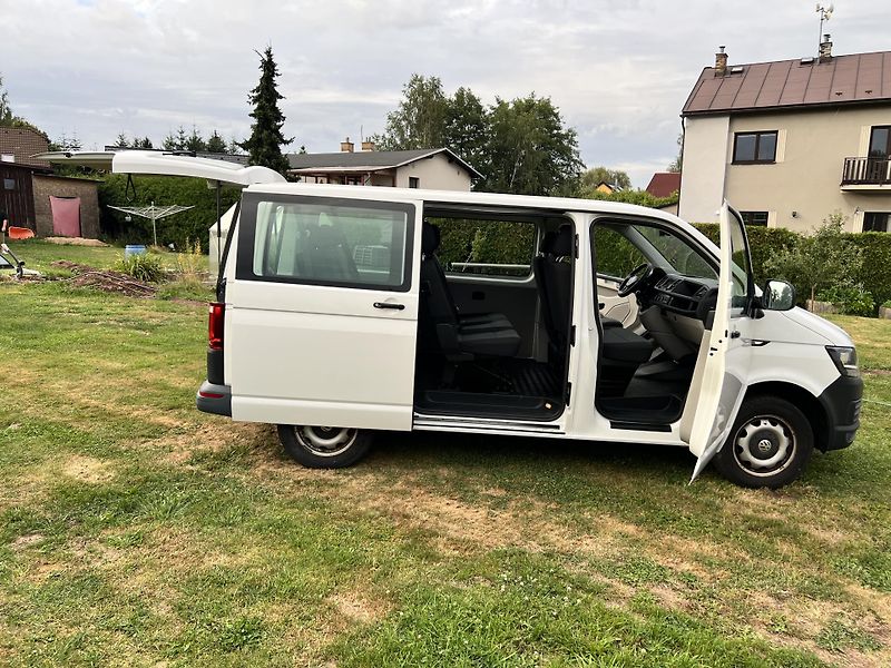 Volkswagen Transporter 2.0TDI 75KW,9MÍST,TZ,KLIMA,1MA - fotka 26 z 37