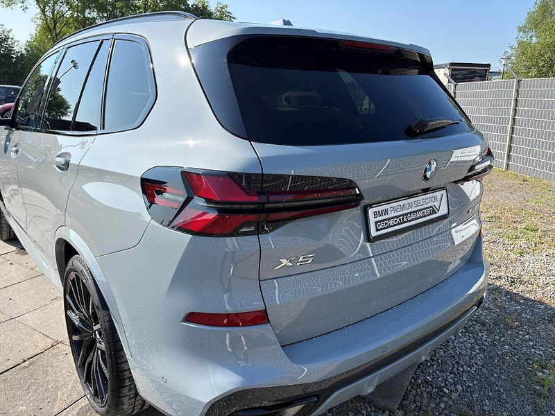 BMW X5 xDrive30d M-Sport Pano DAPro T - fotka 3 z 13