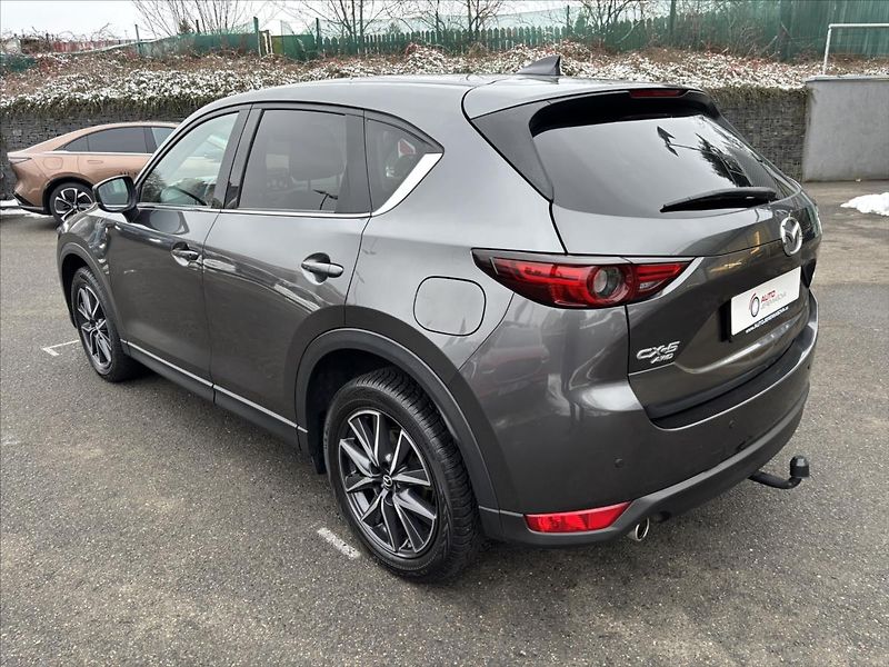 Mazda CX-5 2,2 4x4 AT Revolution Top KŮŽE - fotka 3 z 48