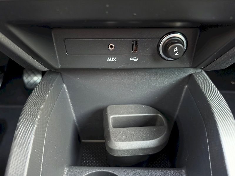 Škoda Fabia (2016) 1,2TSI 66KW STYLE*REZERVACE - fotka 15 z 29