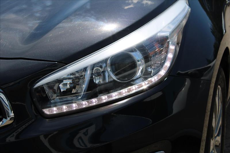 Kia Ceed 1,6 GDI  NOVÉ V ČR,TAŽNÉ,TOP - fotka 28 z 29