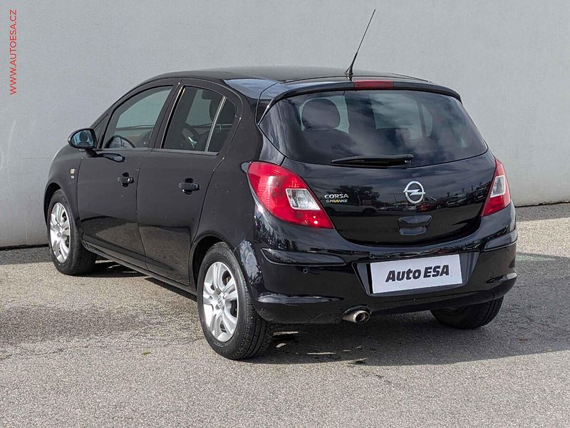 Opel Corsa (2011) 1.4i, AC, park.čidla - fotka 6 z 17