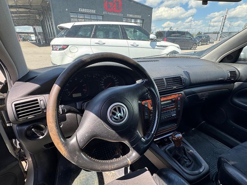 Volkswagen Passat (1998) VR6 Syncro - fotka 4 z 6
