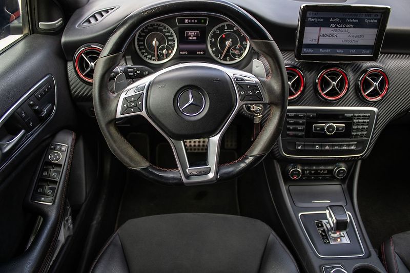 Mercedes-Benz Třídy A 4MATIC 2013 - fotka 17 z 41