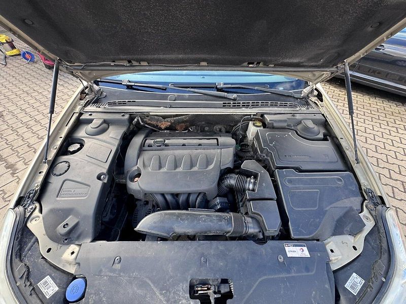 Citroën C5 (2008) AUTOMAT 2,0i 103 KW STK - fotka 41 z 48