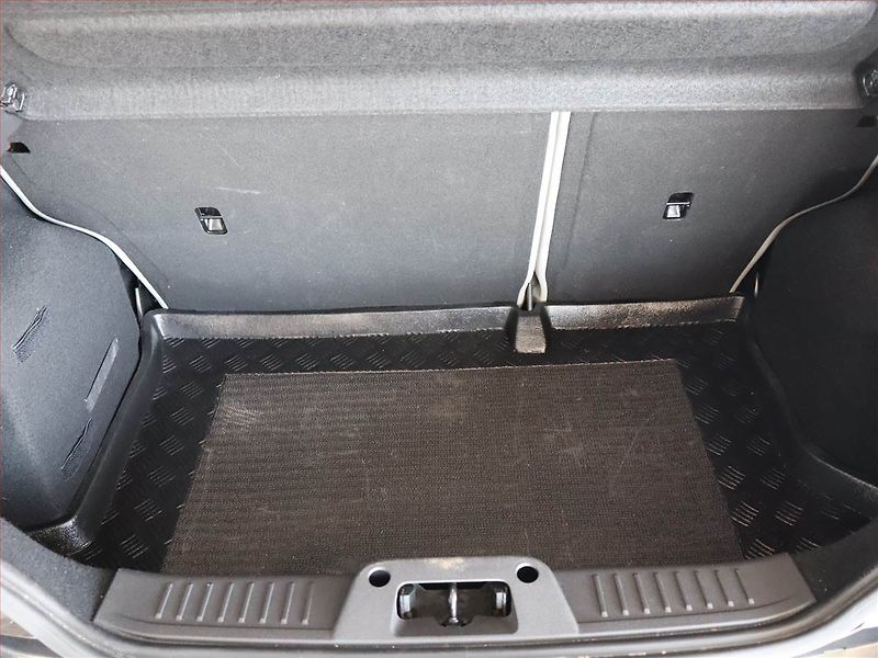 Ford Fiesta (2013) 1.25 16V, Serv.kniha - fotka 13 z 14