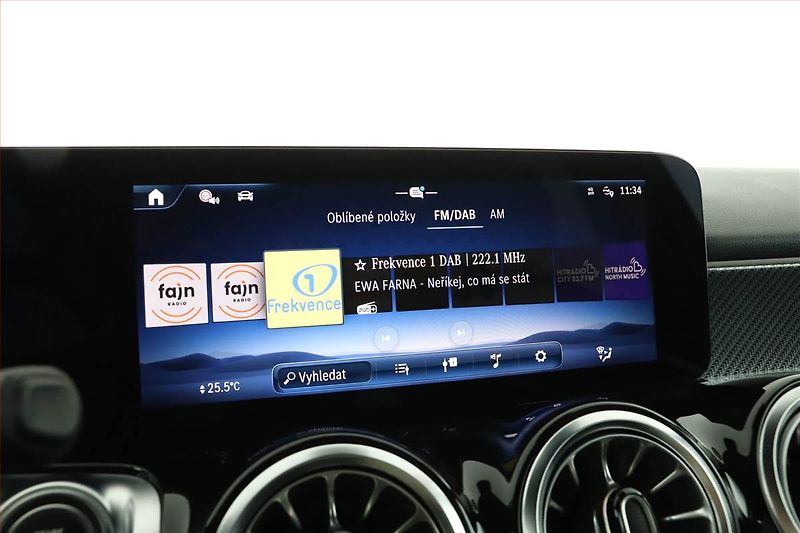 Mercedes-Benz GLB (2026) 200, AMG Line, Navigace - fotka 14 z 20