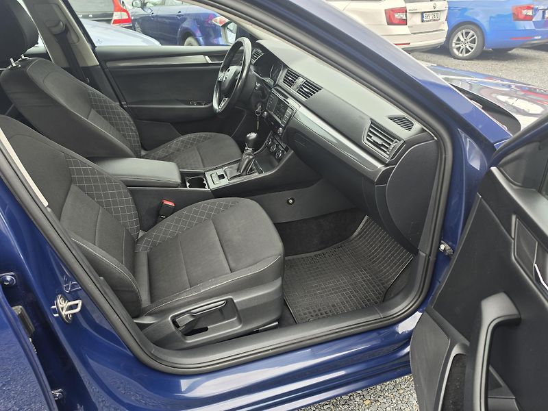 Škoda Superb 2.0TDI  - fotka 8 z 15
