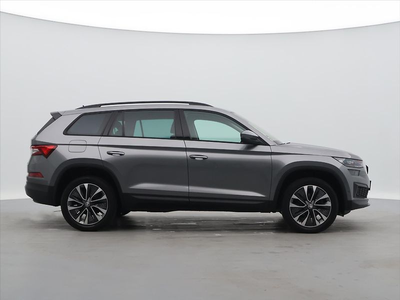 Škoda Kodiaq 2,0 TDI DSG 4x4 Tour 1.Maj DPH - fotka 8 z 32