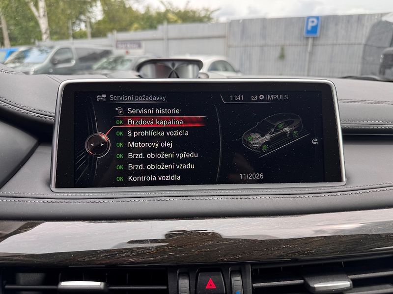 BMW X6 (2014) 4.4 V8 (449k) xDrive50i - fotka 26 z 51
