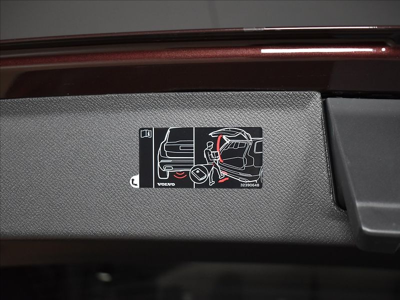 Volvo XC90 2,0 T8 AWD Ultra B&W,Ventilace - fotka 12 z 30