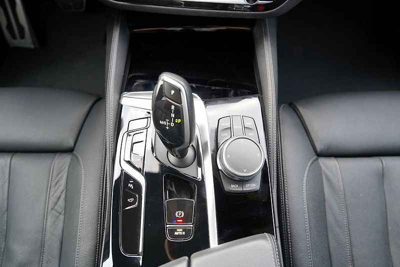 BMW Řada 5 540d xDrive M sport/Lasery - fotka 36 z 50