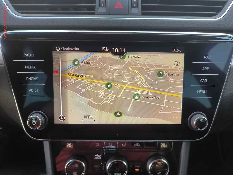 Škoda Superb (2022) 2.0 TDi, Style, DSG, LED - fotka 13 z 27