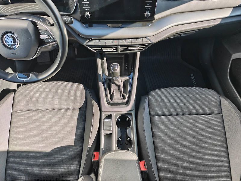 Škoda Octavia Ambition 6MP 2,0TDI - fotka 9 z 22