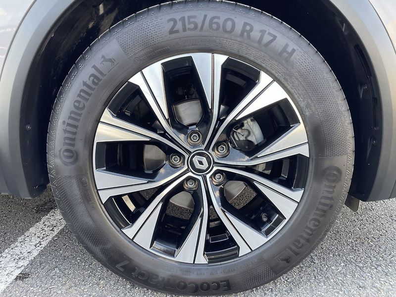 Renault Captur (2023) TECHNO 1,3TCe EDC - fotka 24 z 25