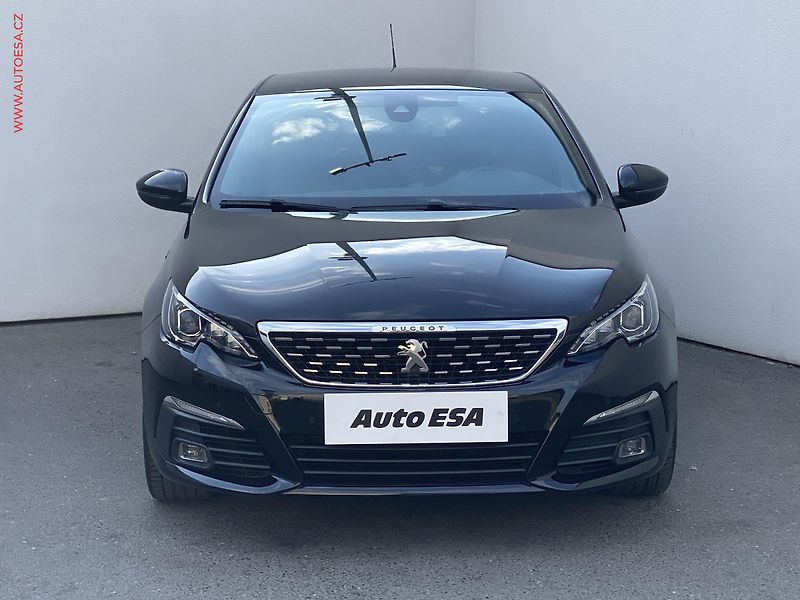 Peugeot 308 (2020) 1.2PT, ČR, GT Line, AT, LED - fotka 2 z 19