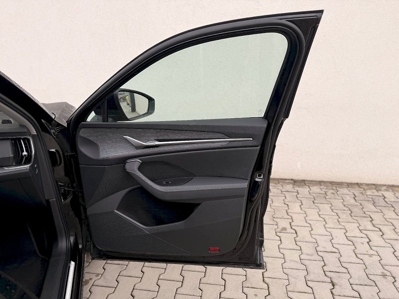 Škoda Kodiaq (2025) Exclusive Selection 2,0 TDI 14 - fotka 31 z 37