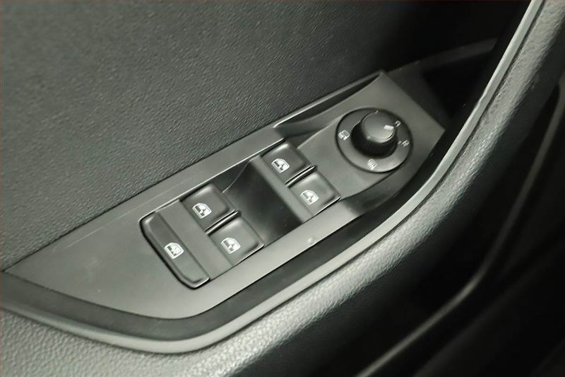 Škoda Superb (2015) 2.0 TDI, Automat, Navi - fotka 14 z 16