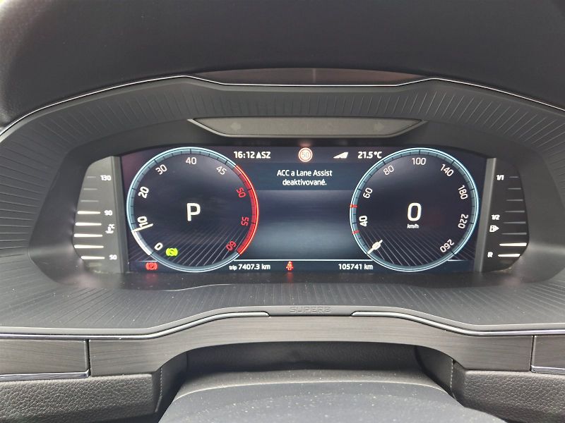 Škoda Superb (2022) Combi Scout DSG 4x4 2,0TDi 147 - fotka 16 z 35