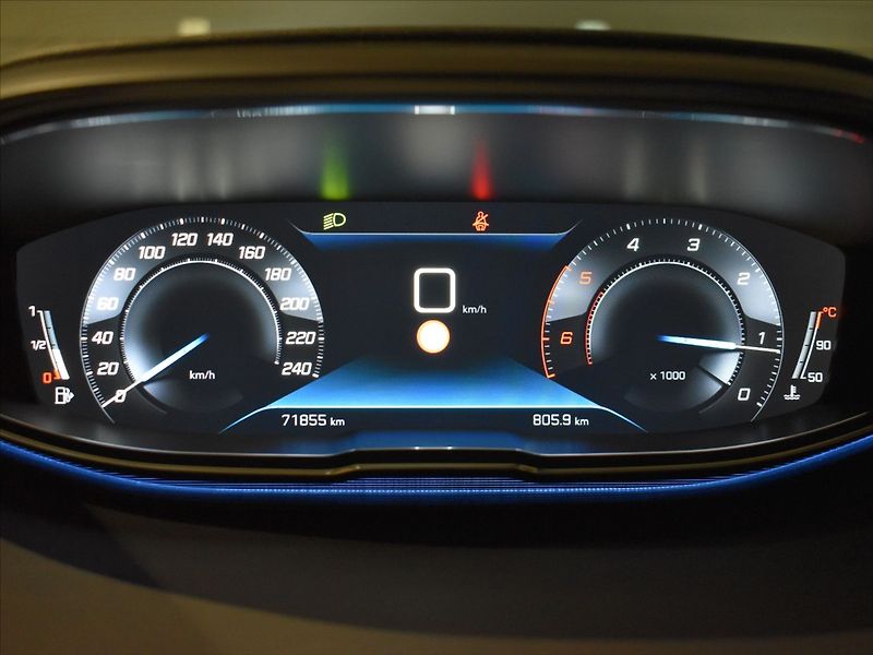 Peugeot 5008 1,5 HDI Allure Tažné,panorama - fotka 23 z 23