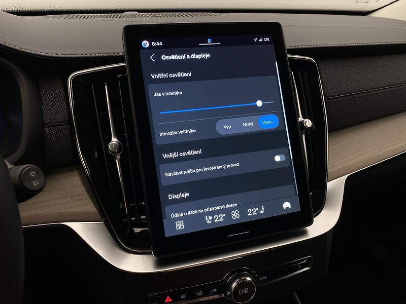 Volvo XC90 (2026) T8 AWD RECHARGE BRIGHT PLUS 7m - fotka 56 z 72