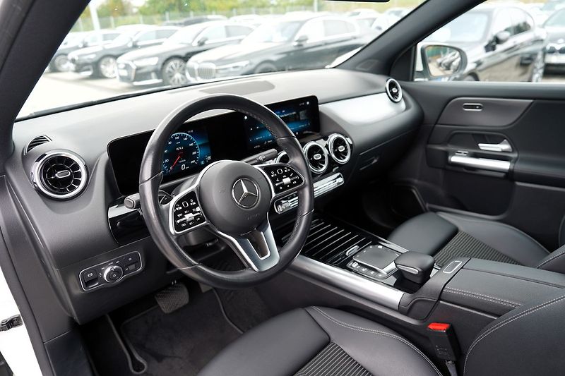 Mercedes-Benz GLA 200d Progressive/AT9/MBUX - fotka 26 z 46