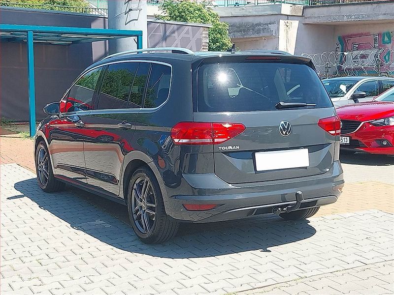 Volkswagen Touran (2020) 1.5 TSI - fotka 4 z 18