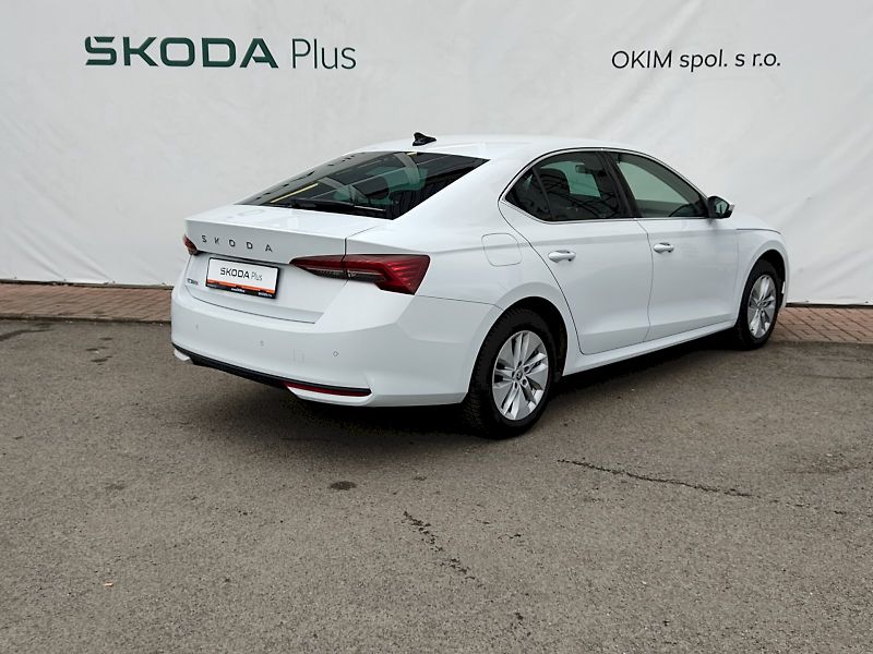 Škoda Octavia (2024) Top Selection 1,5 Tsi 110 kw D - fotka 2 z 37