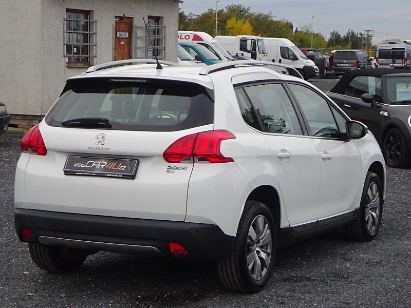Peugeot 2008 1.2 VTi Allure AUTOMAT SERVIS - fotka 25 z 34