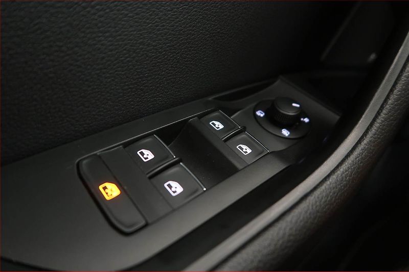Škoda Superb (2016) Style 2.0 TDI 4x4, 4X4 - fotka 21 z 23