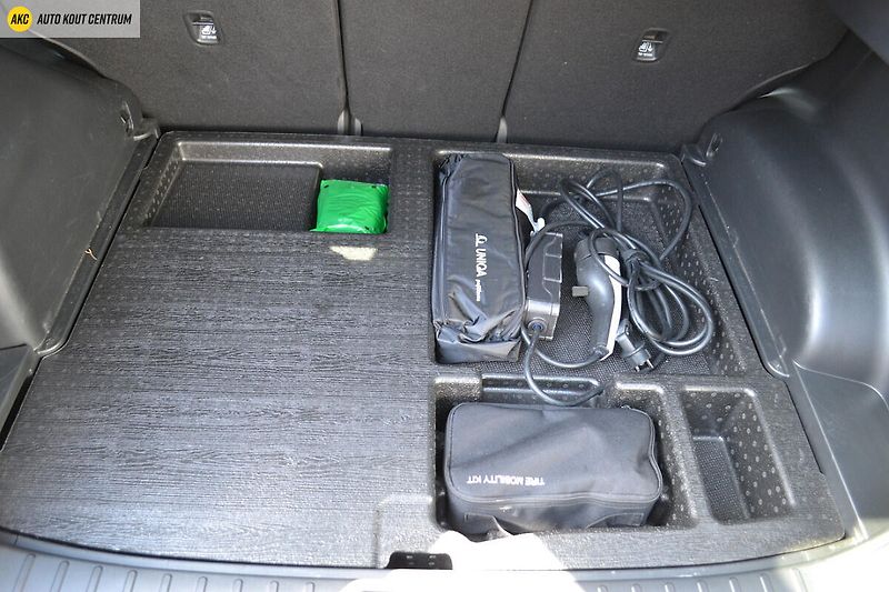 Hyundai Tucson 1,6 T-GDI PHEV 4WD AT PREMIUM - fotka 25 z 69