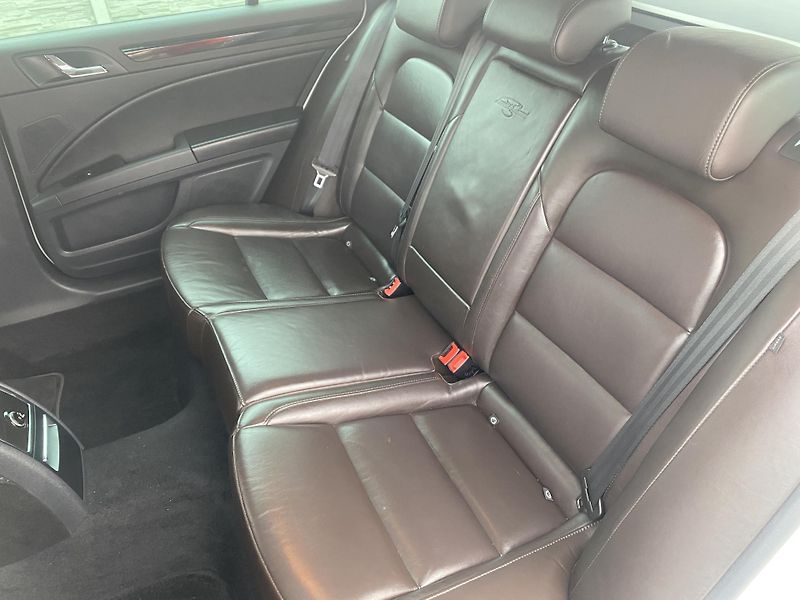 Škoda Superb 2.0TDi 4x4 170PS DSG L+K COMBI - fotka 102 z 158