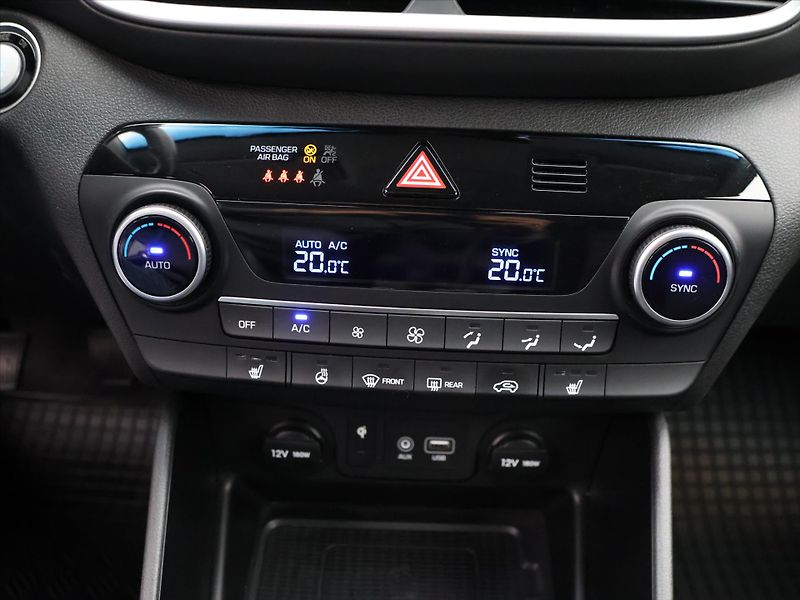Hyundai Tucson 1,6 CRDI 100 kW CZ 1.Maj. - fotka 21 z 30