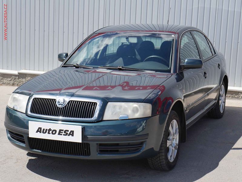 Škoda Superb (2003) 1.9 TDi, ČR, AC, zmk.řazení - fotka 3 z 14