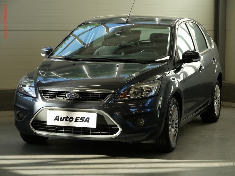 Ford Focus (2009) 2.0i, AC - fotka 3 z 18