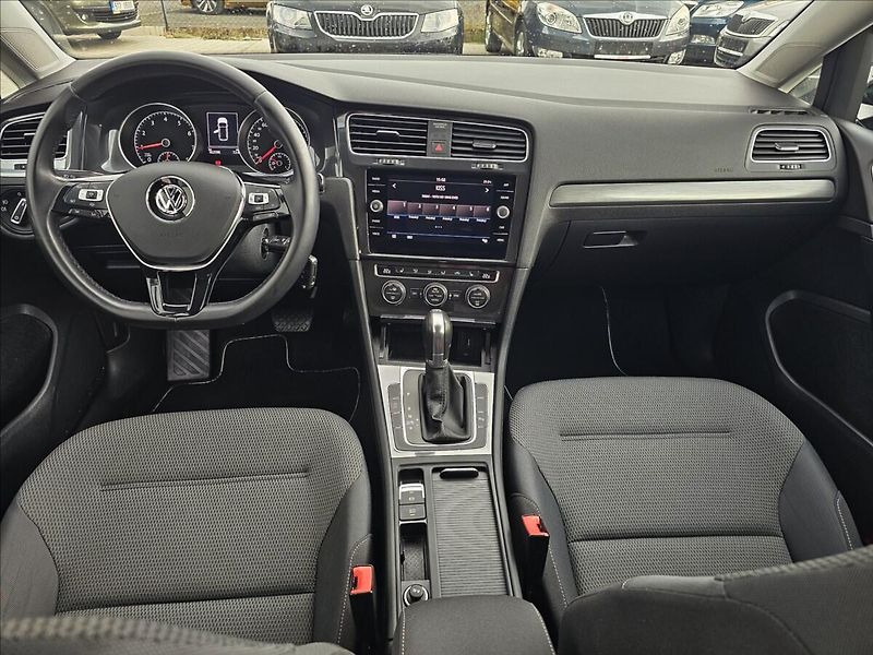 Volkswagen Golf VII 1,5TSi DSG Comfortline - fotka 23 z 43