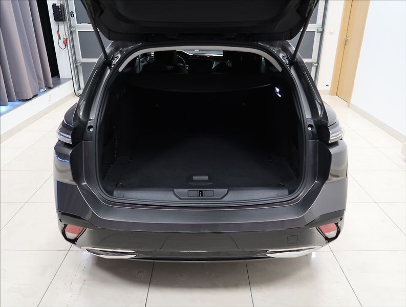 Peugeot 308 1,5 BlueHDi  AT ALLURE PACK ČR - fotka 36 z 39