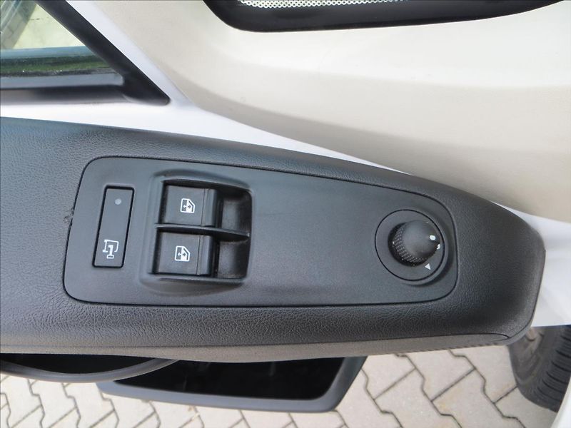 Opel Movano 2,2 CDTI L2H2 103kW VAN - fotka 11 z 18