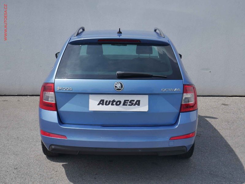 Škoda Octavia (2014) 2.0TDi, ČR, Style, DSG, navi - fotka 5 z 15