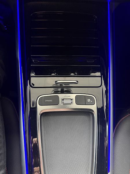 Mercedes-Benz GLB (2024) GLB 200 4MATIC - fotka 26 z 30