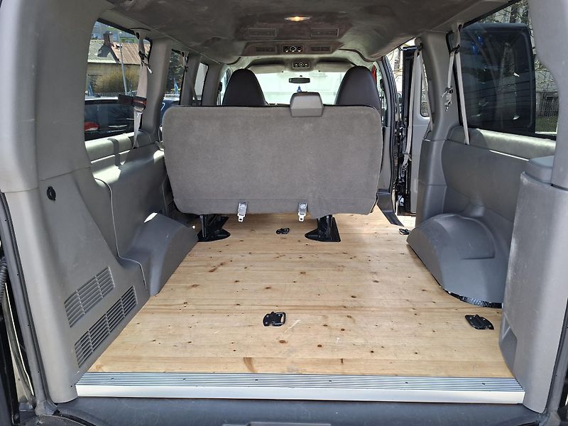 Chevrolet Express (2014) 5,3V8 VOR 4x4,redukce,LPG,DPH  - fotka 31 z 44