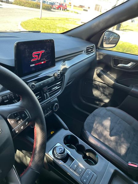 Ford Kuga 2.5 - fotka 7 z 10