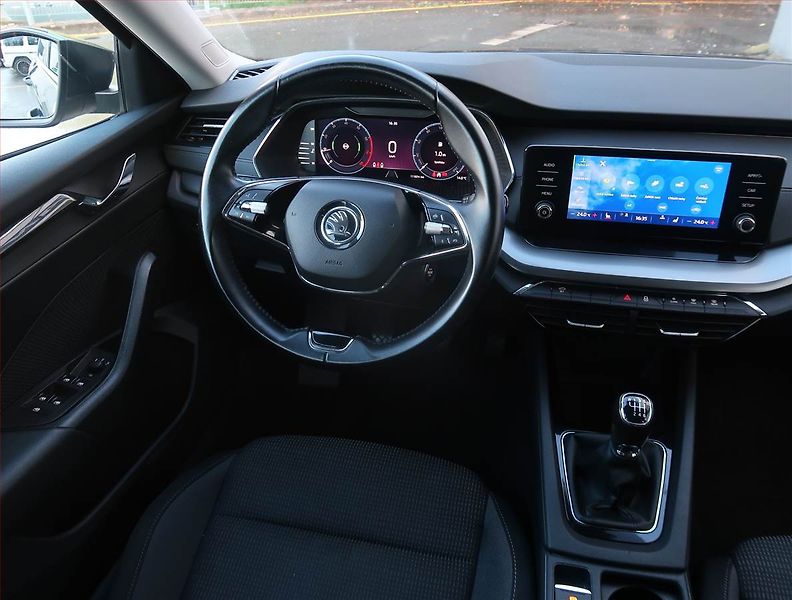 Škoda Octavia (2021) 1.5 TSI, Serv.kniha, Tempomat - fotka 7 z 19