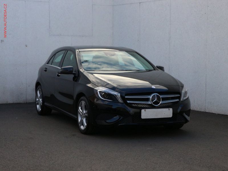 Mercedes-Benz Třídy A (2015) 1.6 A180 - fotka 1 z 3