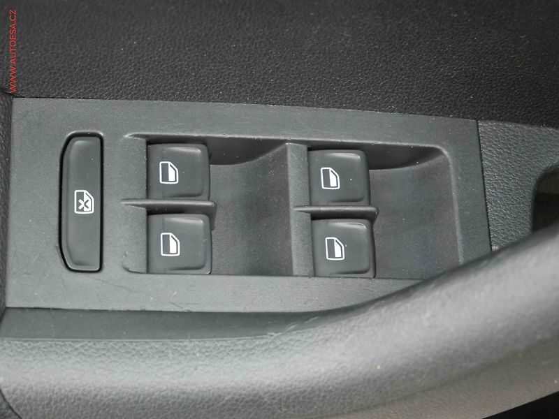 Škoda Octavia (2013) 1.2TSi, Ambition, autoAC - fotka 11 z 17